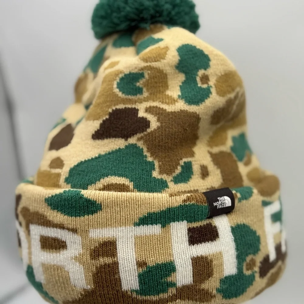 NORTH FACE SKI‎ TUKE POM HAT